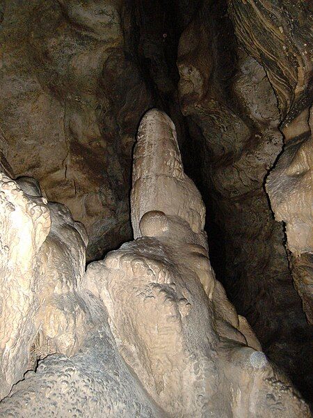 File:Witches' Cave stalagmite.jpg