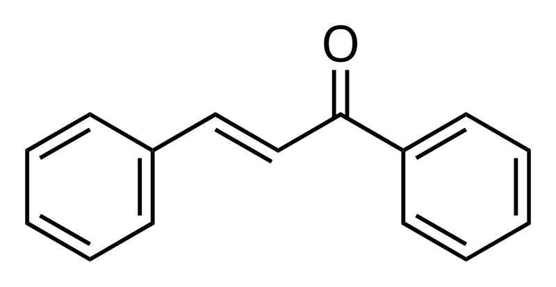 File:1,3-Diphenylprophene-2-one.svg