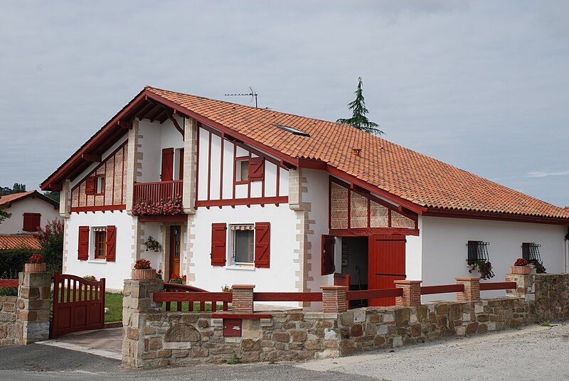 File:Amorots-Succos maison.jpg