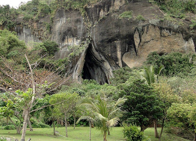 File:Bashian Caves 01.jpg