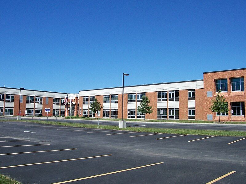 File:BayTrailMiddleSchoolPenfieldNewYork.jpg