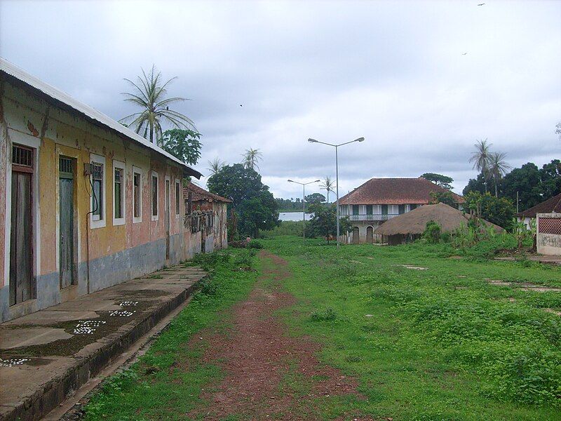 File:Bolama street view.jpg