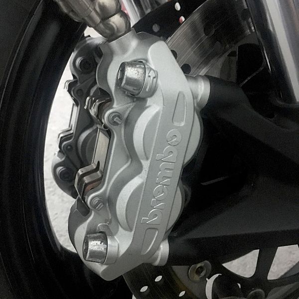 File:Brembo p4-32 Caliper.jpg