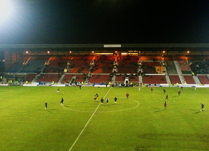 File:County-Ground-STFC-pitch-2006.JPG