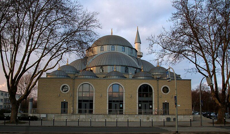 File:DITIB-Merkez-Moschee Duisburg IMGP0009.jpg