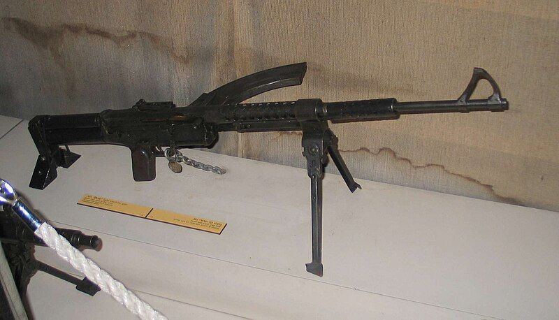 File:Dror-M1949-light-machine-gun-batey-haosef-1.jpg