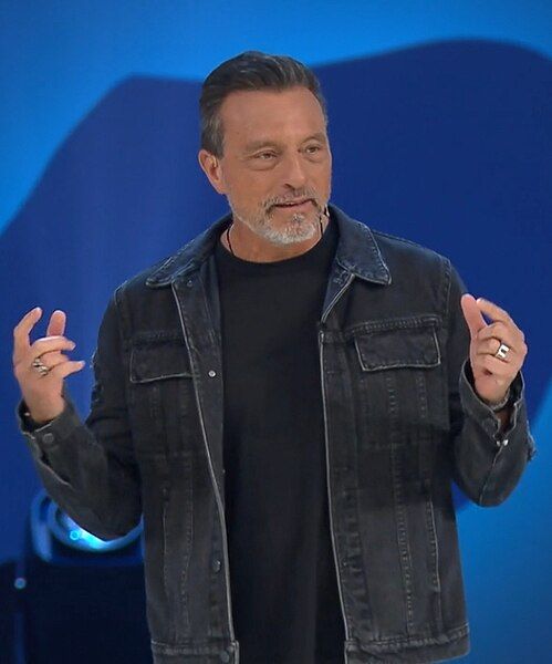 File:ErwinMcManus2019.jpg