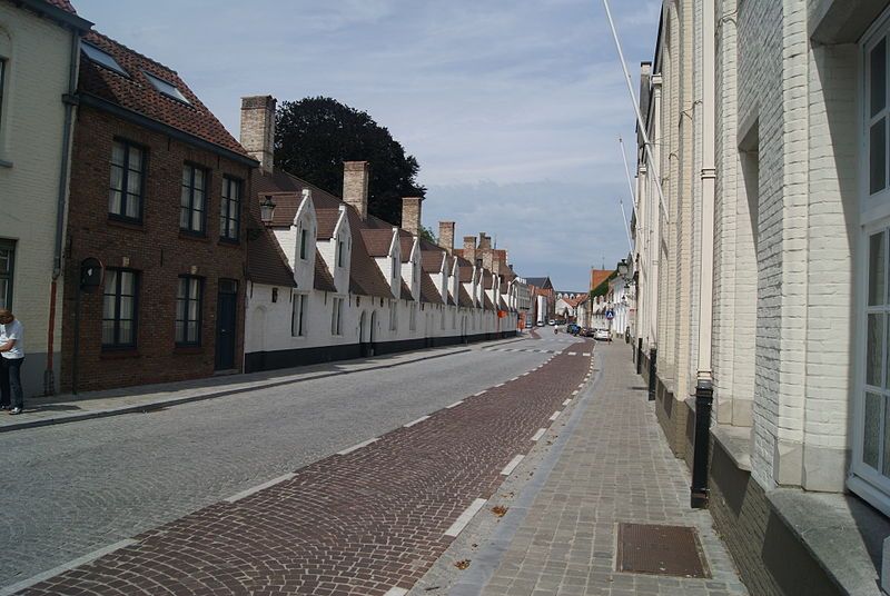 File:Godshuis Boeveriestraat.JPG