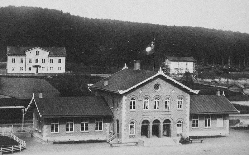 File:Järnvägstation.JPG