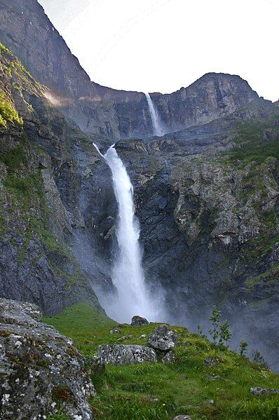 File:Mardalsfossen.jpg