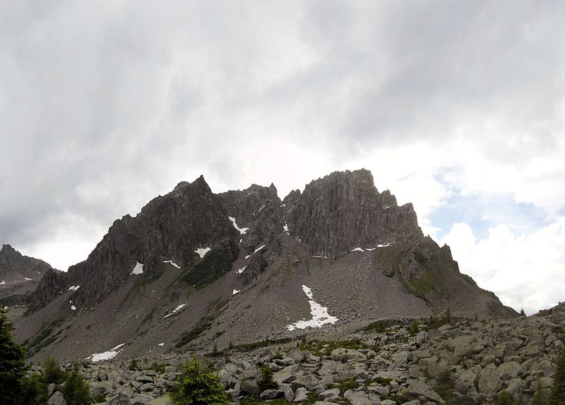 File:Monte Cauriol 04.jpg