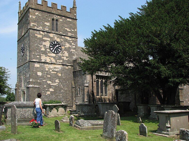 File:Old Sodbury church.arp.jpg