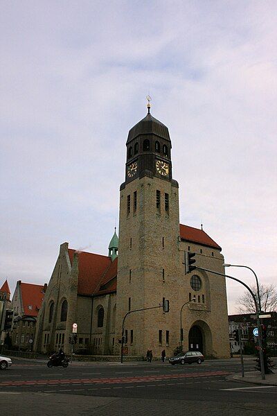 File:Osnabruck-Lutherkirche-20071227-KL.jpg