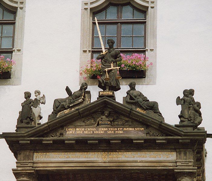 File:Rathaus Wittenberg Detail.jpg