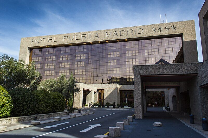 File:Silken Puerta Madrid.jpg