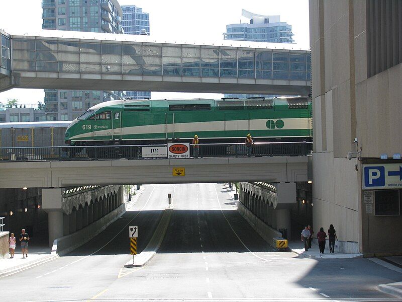 File:Simcoe Tunnel 02.jpg