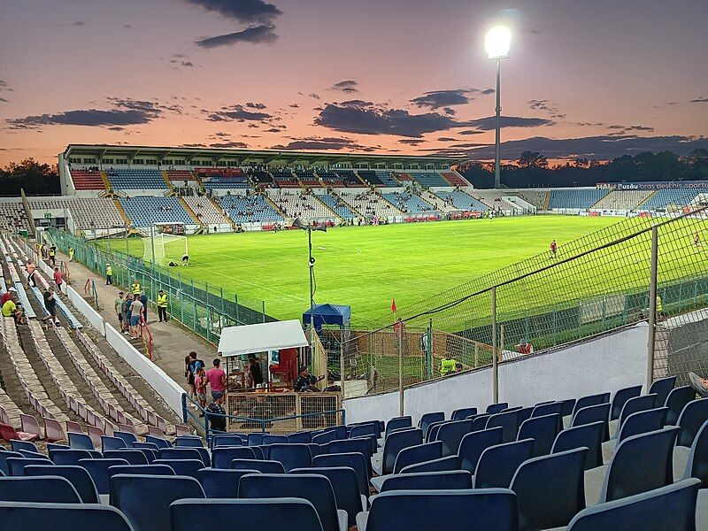 File:Stadion Municipal Buzau.jpg