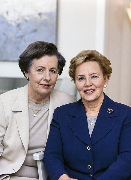 File:Tellervo-Koivisto-and-Eeva-Ahtisaari-2000.jpg