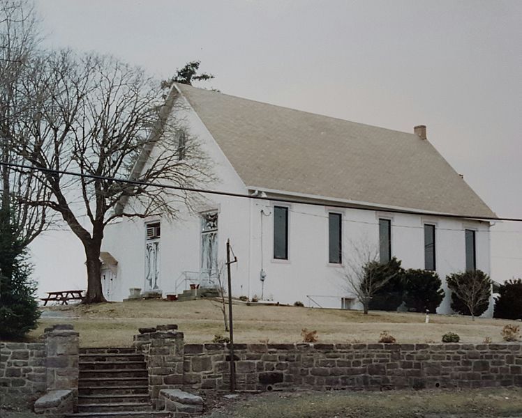 File:The Rhod's Meetinghouse.jpg