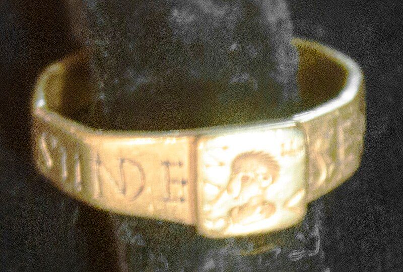 File:Vyne Ring.jpg