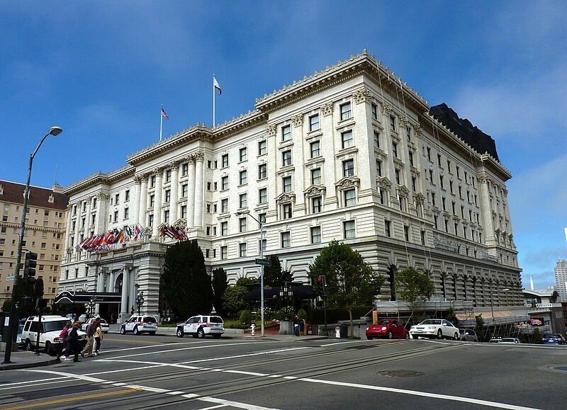 File:2009-0722-FairmontSF.jpg