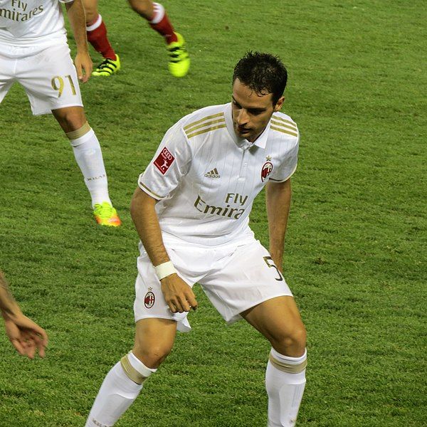 File:Bonaventura vs Bayern.jpg