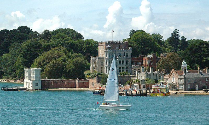 File:BrownSeaIsland.jpg