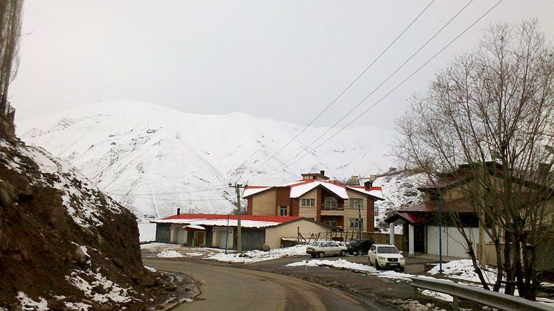 File:Buildings in Meygon.jpg