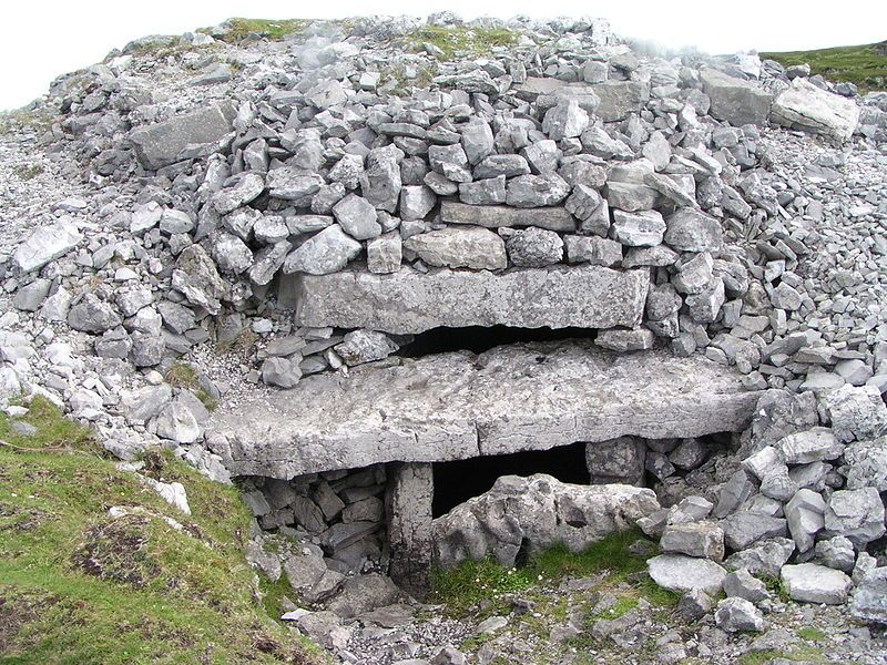 File:Carrowkeel Cairn G.jpg