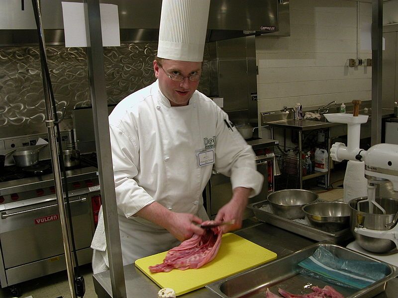 File:Chef cutting meat.jpg