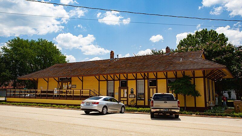 File:FrankstonTxDepot.jpg