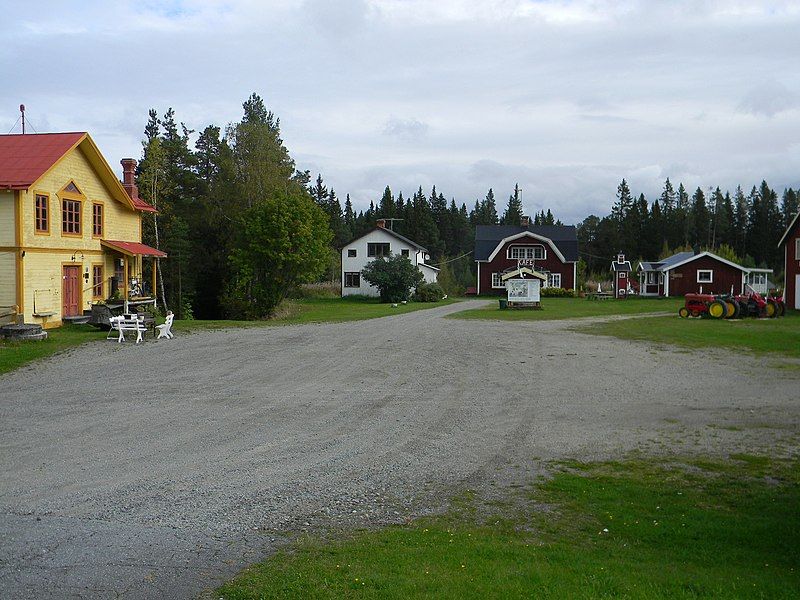 File:Hovermo gårdsmuseum.JPG