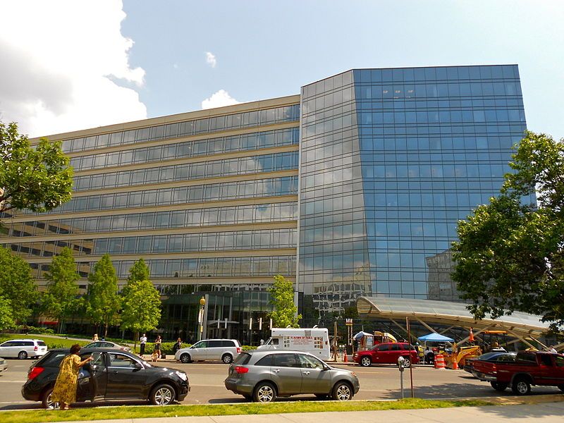 File:L'Enfant Plaza 5-25-12.JPG