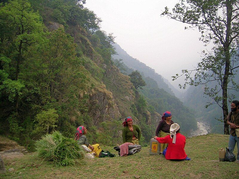 File:MountainWomen.jpg