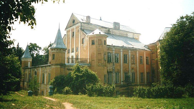 File:Nesvizh castle c.jpg