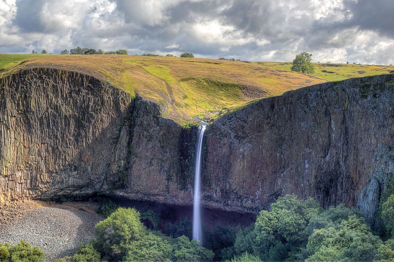 File:Phantom Falls.jpg