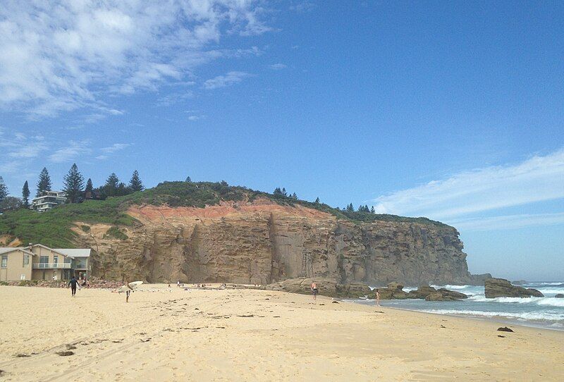 File:Redhead Bluff.JPG