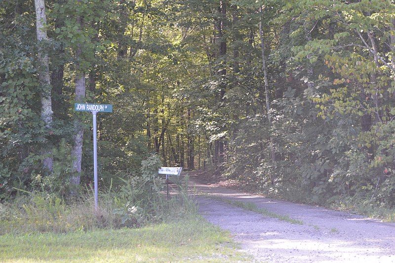 File:Roanoke Plantation entrance.jpg