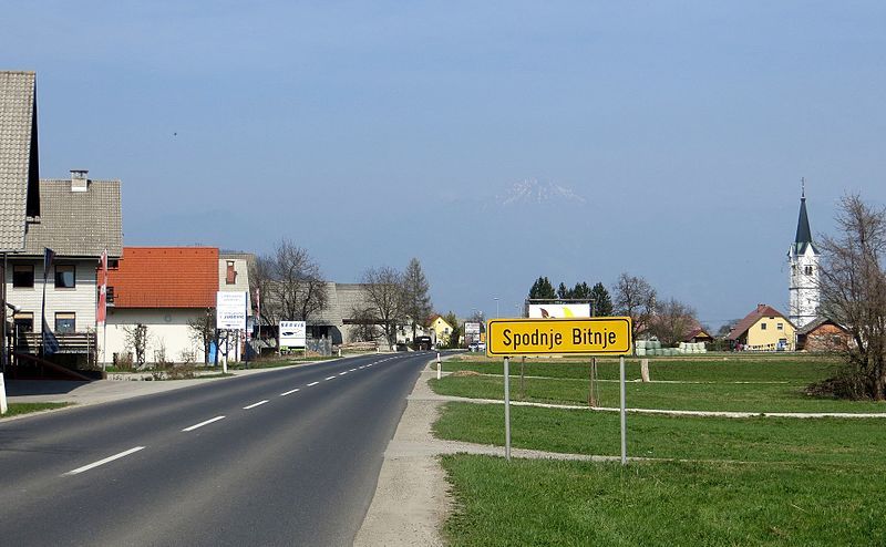 File:Spodnje Bitnje Slovenia.jpg