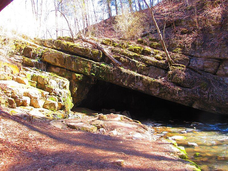 File:Tytoona Cave.jpg