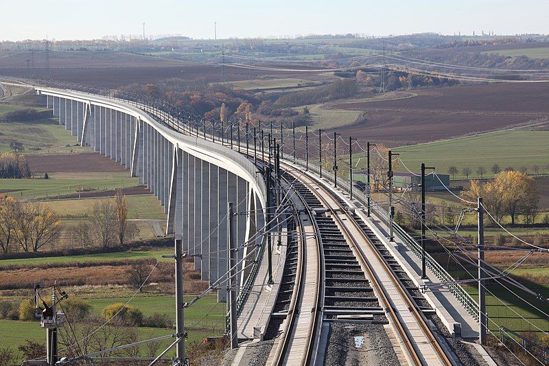 File:Unstruttalbrücke-Okt2015.jpg