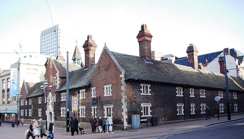 File:Whitgift almshouses croydon.jpg