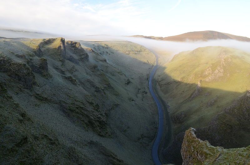 File:Winnats Pass 2.JPG