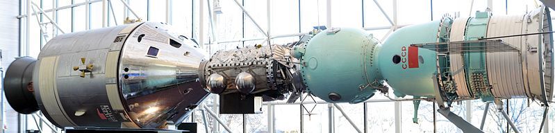 File:Apollo-soyuz.jpg