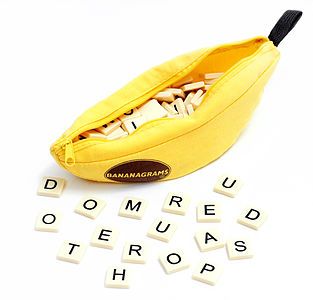 A Bananagrams case and tiles