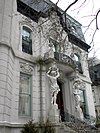 Entrance facade of the Francis Dewes House