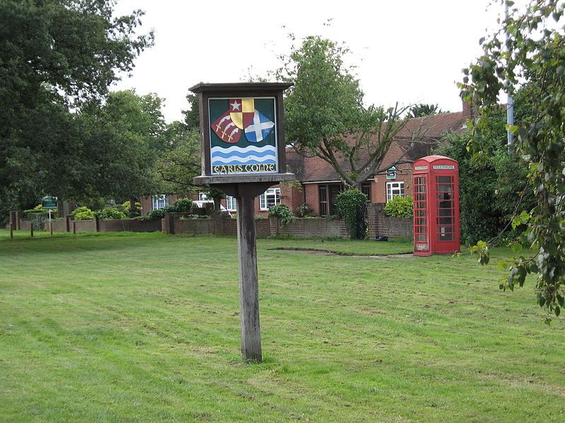 File:EarlsColne telephone box.JPG