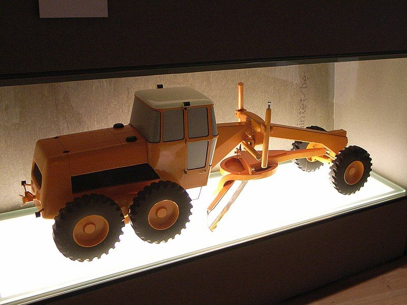 File:FarmingvehicleHfG.jpg