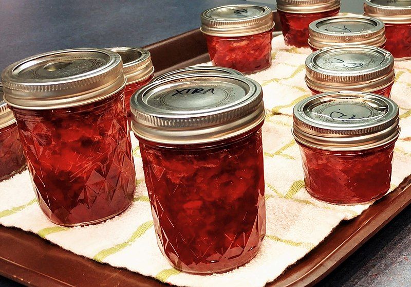 File:Home-canned strawberry jam.jpg