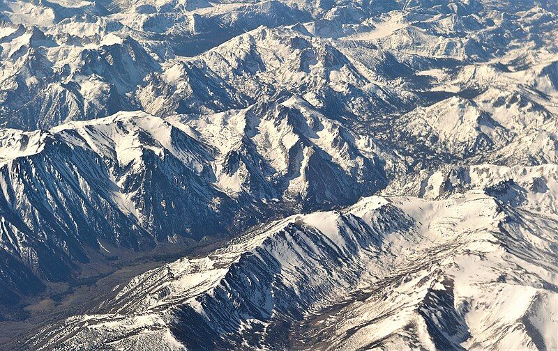 File:Hunewill Peak aerial.jpg